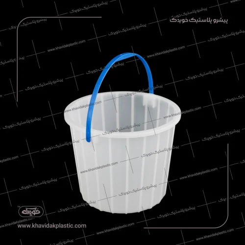 سطل ماست یا ماستی پلاستیکی دسته دار 2.5 دو و نیم کیلو یی درب دار و دستگیره دار قدیمی خویدک